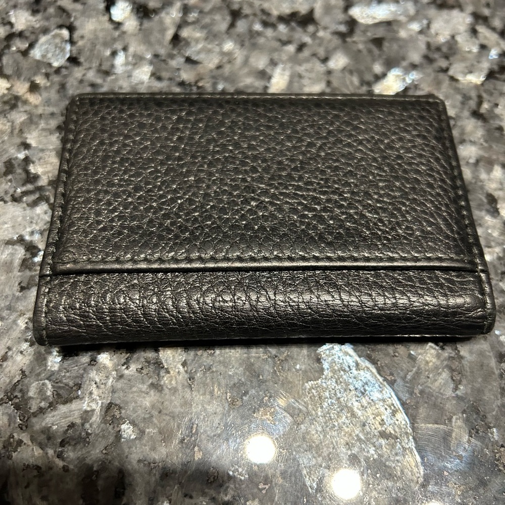 Gucci Black Pebbled Leather Card Holder with Gold Double G - Picture 4 of 5